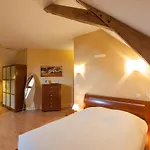 Domaine De Chantemerle 3*