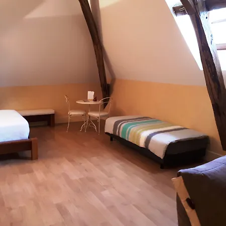 Отель Domaine De Chantemerle 3*