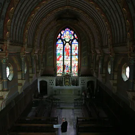 Domaine De Chantemerle Отель 3*