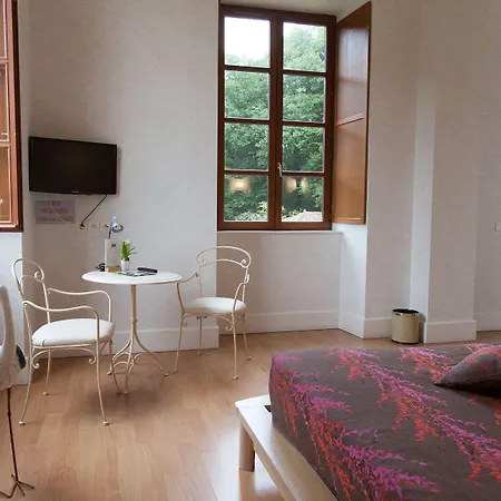 Domaine De Chantemerle Hotel