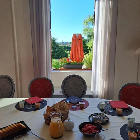 Hotel Domaine De Chantemerle 3*