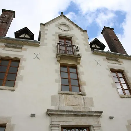 Hotel Domaine De Chantemerle 3*