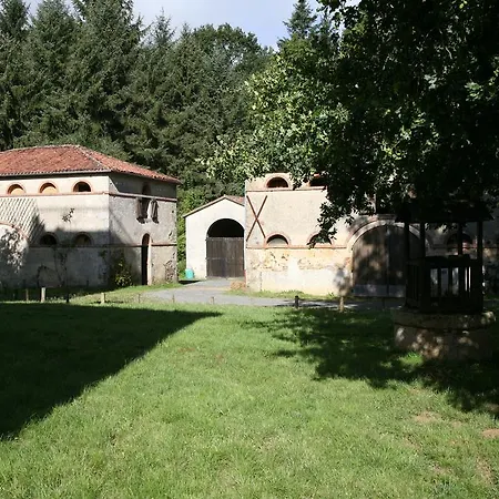 Отель Domaine De Chantemerle