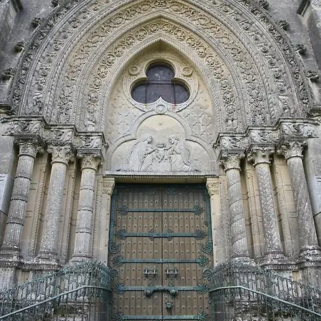 Отель Domaine De Chantemerle Мутье-су-Шантмерль