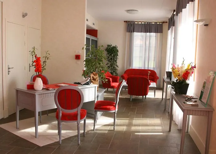 Domaine De Chantemerle Hotel 3*