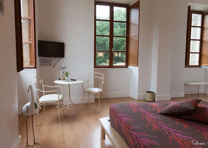 Domaine De Chantemerle Hotel