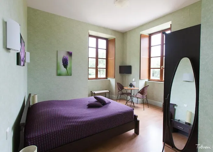 Domaine De Chantemerle Hotel 3*